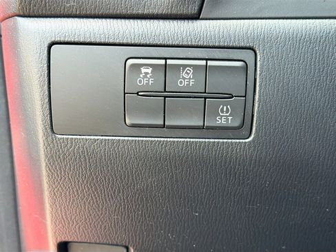 Used 2018 MAZDA MAZDA3 Grand Touring w/ Premium Equipment Package image 33