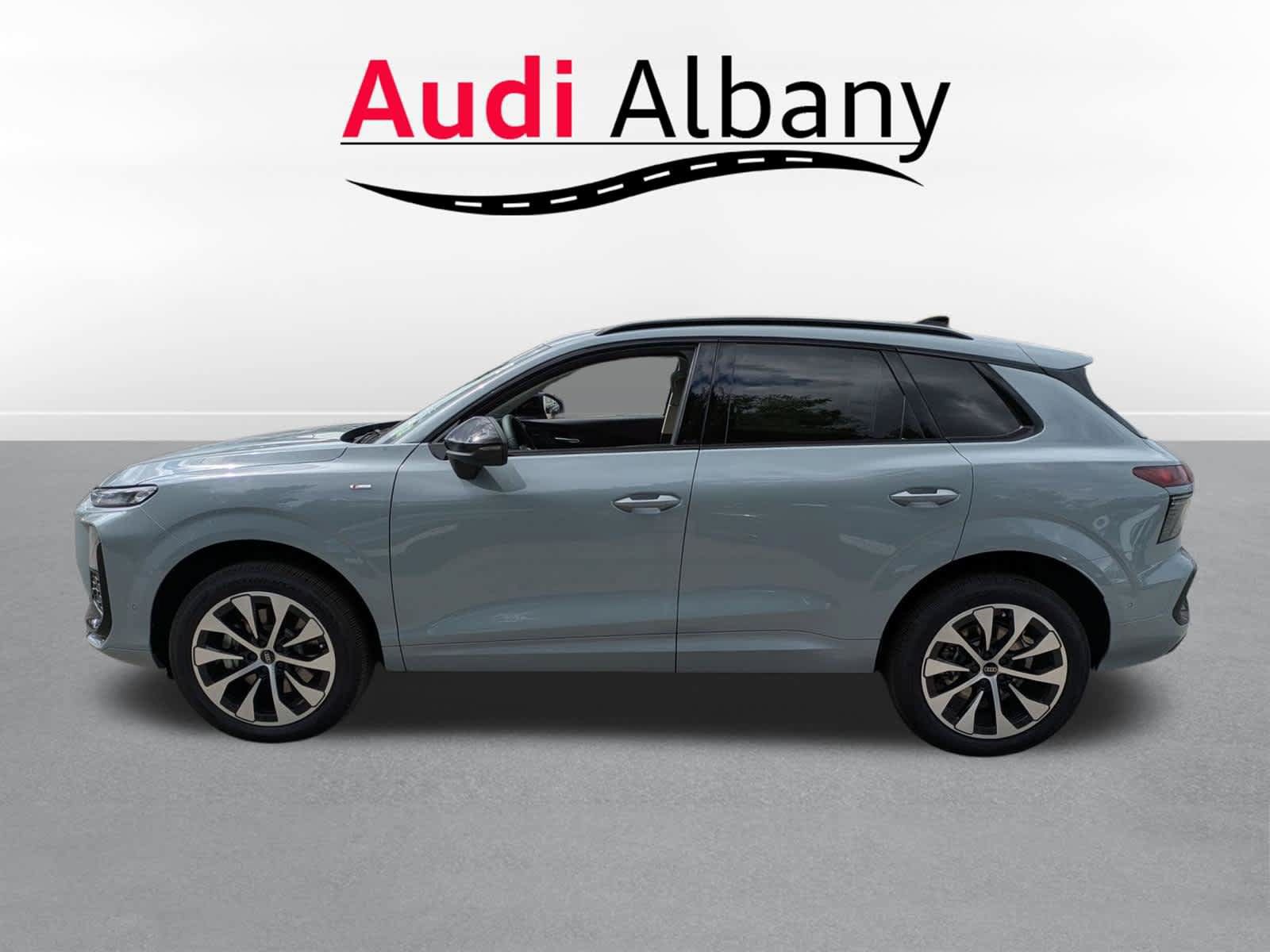 New 2026 Audi Q3 quattro 2.0T AWD/4WD image 2