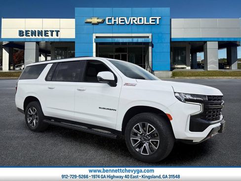 Used 2024 Chevrolet Suburban Z71 w/ Luxury Package AWD/4WD image 1