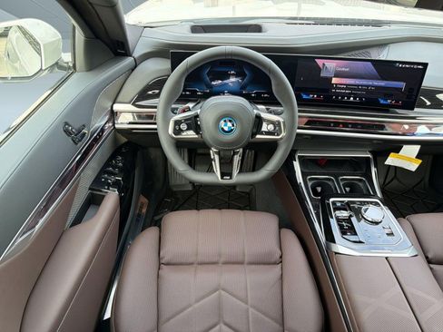 New 2026 BMW i7 xDrive60 image 28