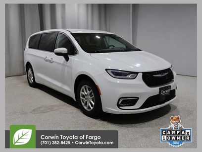 Used 2023 Chrysler Pacifica Touring-L