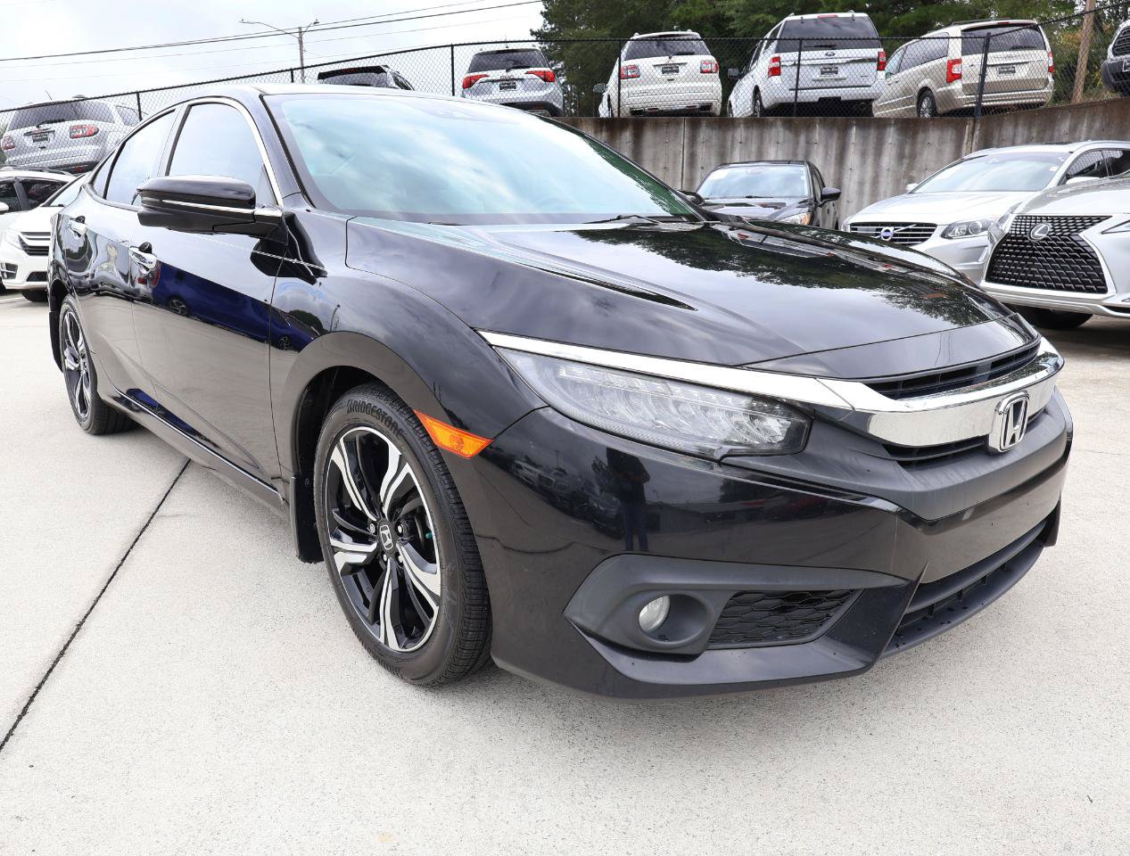Used 2017 Honda Civic Touring image 9