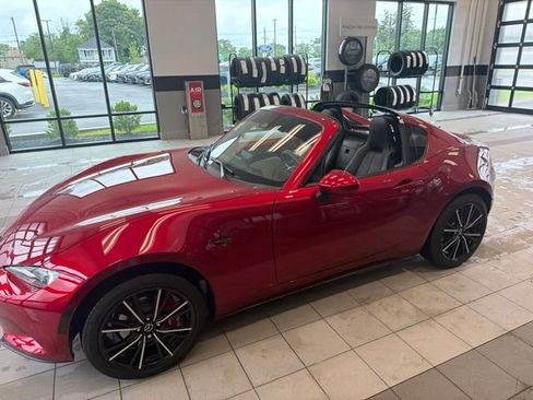 Used 2024 MAZDA MX-5 Miata RF Grand Touring RWD image 20