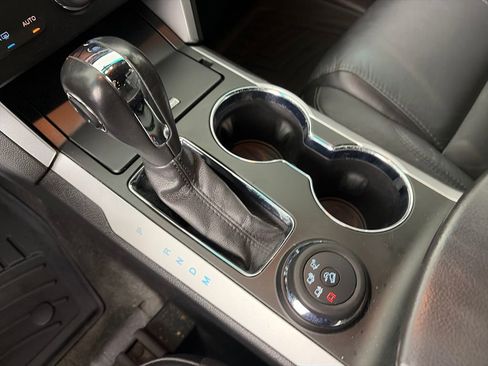 Used 2015 Ford Explorer XLT w/ Equipment Group 202A image 22