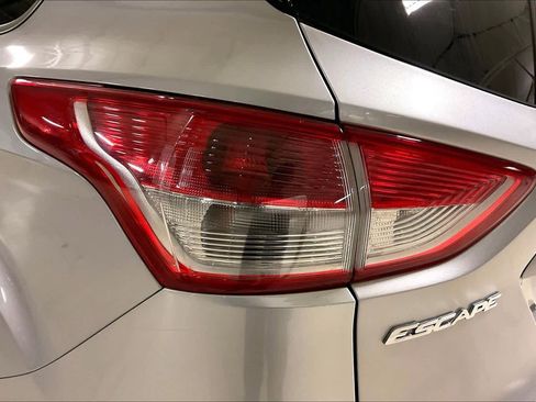 Used 2016 Ford Escape SE image 27