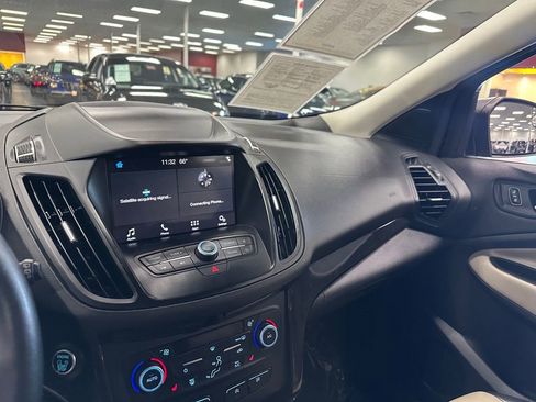 Used 2019 Ford Escape SEL image 20