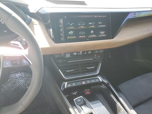 Used 2022 Audi e-tron GT Prestige w/ Prestige Package AWD/4WD image 25