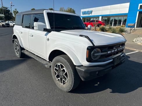 Used 2023 Ford Bronco Outer Banks AWD/4WD image 1