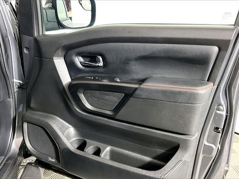 Used 2021 Nissan Titan PRO-4X w/ Pro-4x Convenience Package image 19