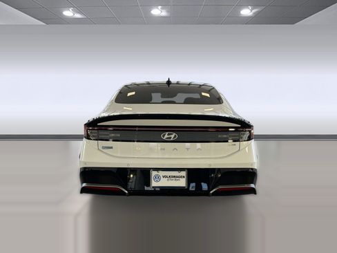 Used 2024 Hyundai Sonata Limited FWD image 10
