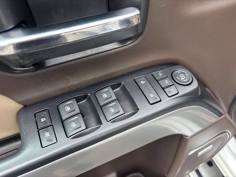 Used 2018 Chevrolet Silverado 1500 LTZ Z71 w/ LTZ Plus Package AWD/4WD image 16