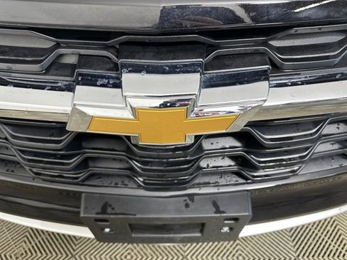 Used 2025 Chevrolet Trax LT w/ Driver Confidence Package image 9