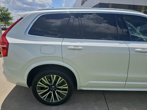 Used 2020 Volvo XC90 T6 Momentum w/ Protection Package Premier AWD/4WD image 14