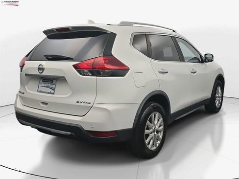 Used 2019 Nissan Rogue SV image 10