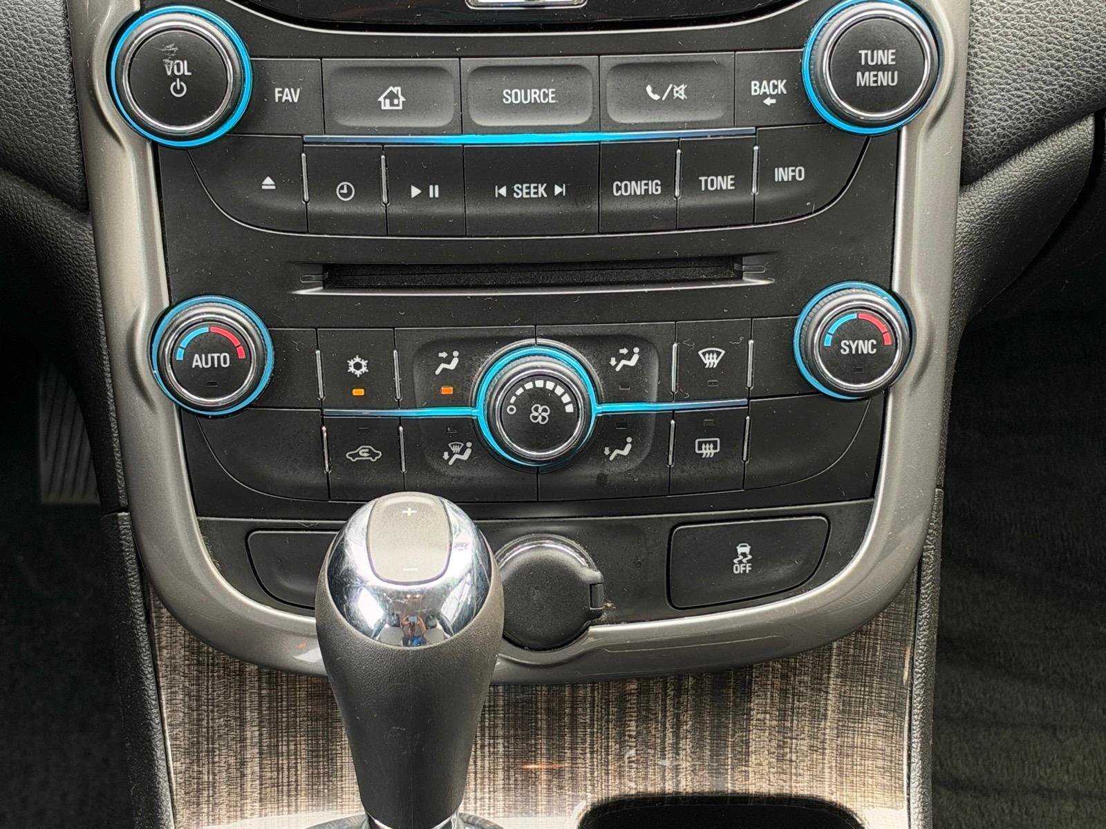 Used 2015 Chevrolet Malibu LT FWD image 10