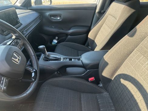 Used 2025 Honda HR-V Sport image 10