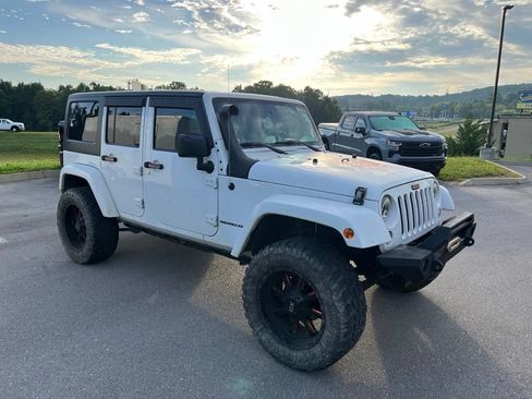Used 2017 Jeep Wrangler Unlimited Sport w/ Quick Order Package 24S AWD/4WD image 2