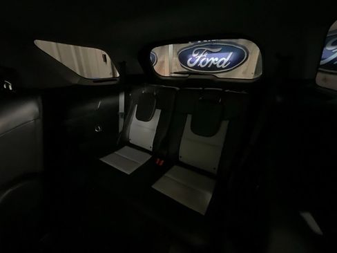 Used 2024 Ford Explorer XLT w/ Equipment Group 202A RWD image 12