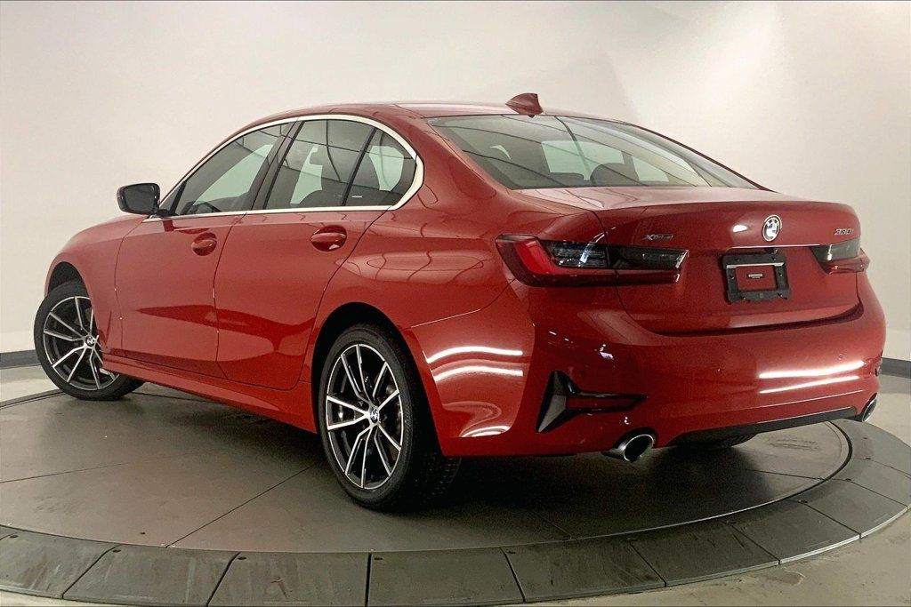 Used 2022 BMW 330i xDrive Sedan w/ Premium Package 2 AWD/4WD image 10