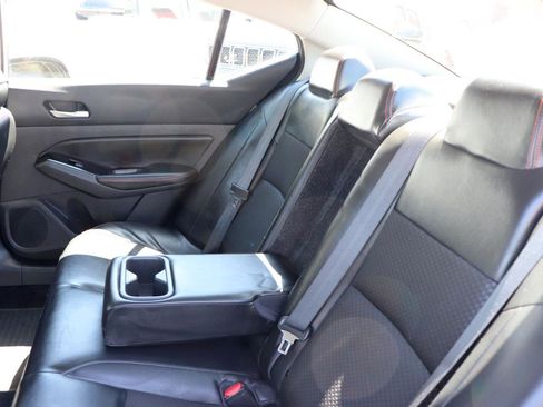 Used 2024 Nissan Altima 2.5 SR FWD image 22