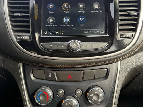 Used 2019 Chevrolet Trax LS FWD image 18