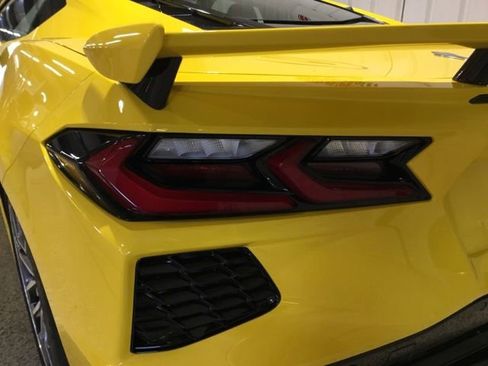 Used 2025 Chevrolet Corvette Stingray Preferred Cpe w/ Z51 Performance Package RWD image 12