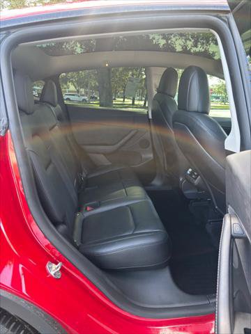 Used 2022 Tesla Model Y Long Range AWD/4WD image 16