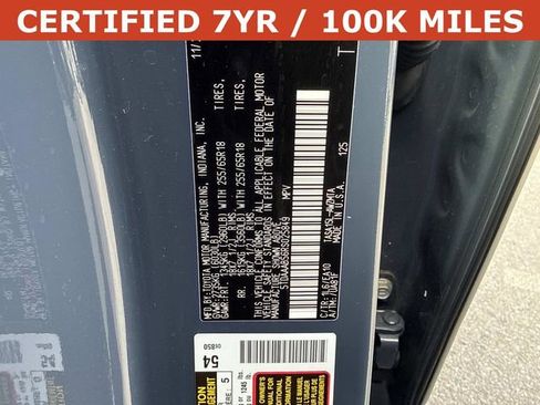 Used 2024 Toyota Grand Highlander XLE image 29