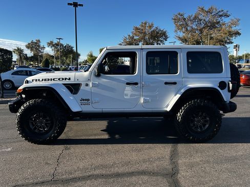 Used 2025 Jeep Wrangler Unlimited Rubicon 392 image 3