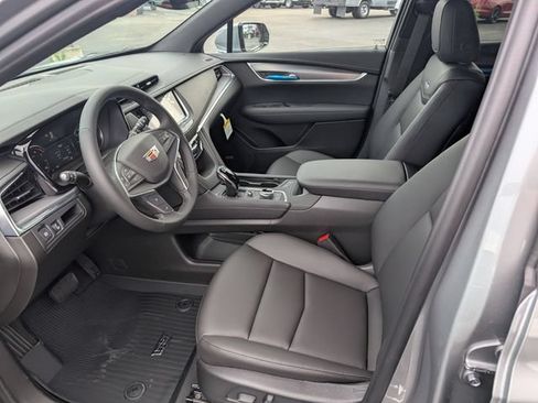 New 2026 Cadillac XT5 Luxury w/ LPO, ONYX Package AWD/4WD image 13