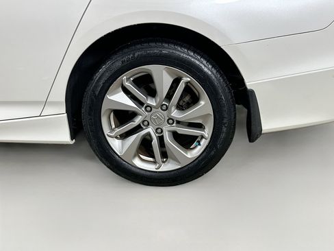 Used 2018 Honda Accord LX image 35