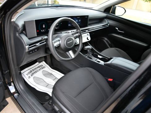 Used 2026 Hyundai Tucson SEL FWD image 26