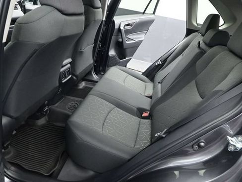 Used 2022 Toyota RAV4 XLE w/ Convenience Package FWD image 15
