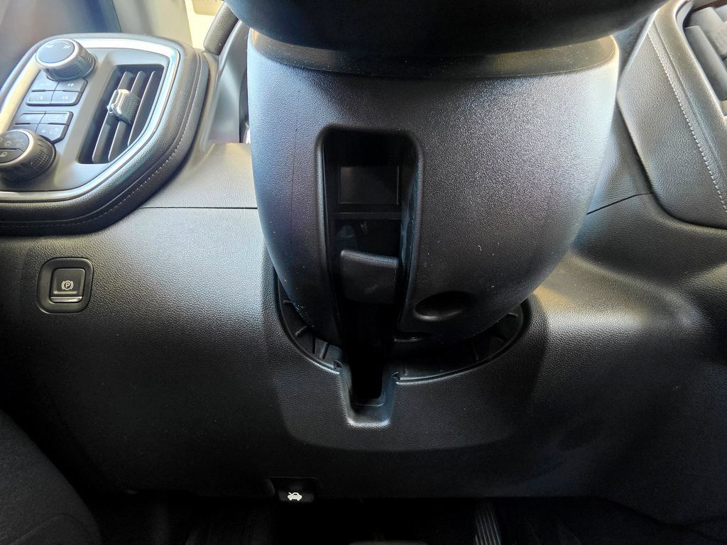 Used 2019 Chevrolet Silverado 1500 LTZ AWD/4WD image 30