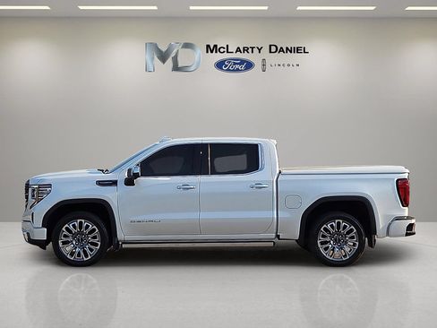 Used 2025 GMC Sierra 1500 Denali Ultimate AWD/4WD image 3