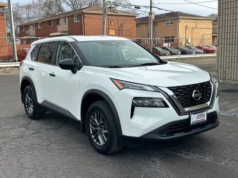 Used 2021 Nissan Rogue S image 3