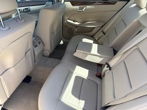 Used 2014 Mercedes-Benz E 250 BlueTEC 4MATIC Sedan image 43