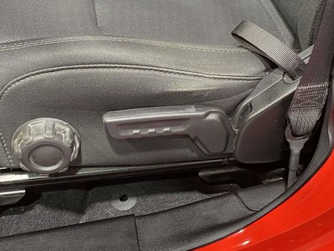 Used 2019 Jeep Wrangler Unlimited Sport S AWD/4WD image 17