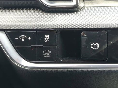 Used 2024 Kia Sportage LX image 25