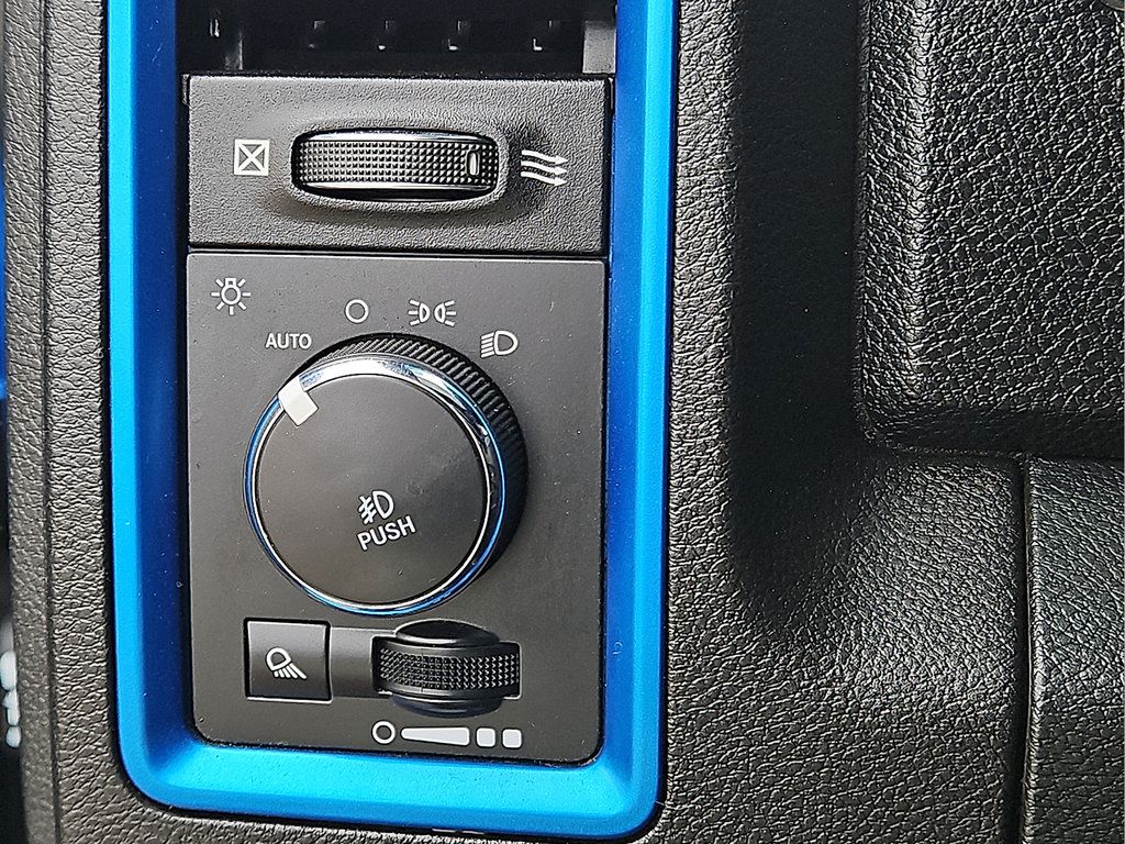 Used 2018 RAM 1500 Sport w/ Hydro Blue Sport Package AWD/4WD image 22