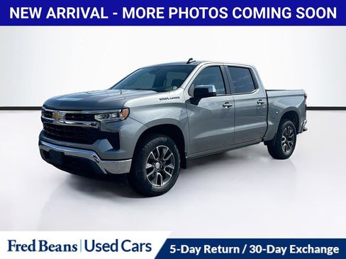 Used 2023 Chevrolet Silverado 1500 LT AWD/4WD image 3