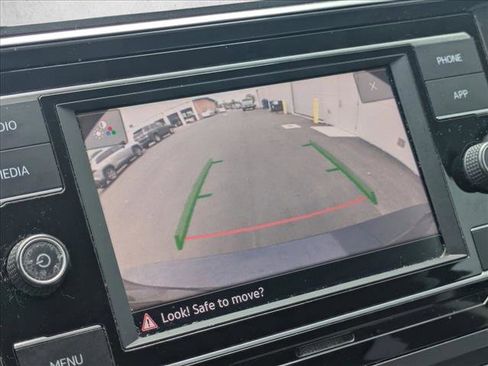 Used 2021 Volkswagen Tiguan S FWD image 8