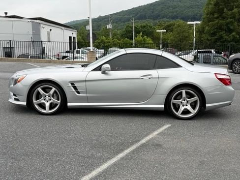 Used 2013 Mercedes-Benz SL 550 image 11