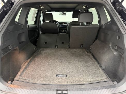 Used 2020 Volkswagen Tiguan SE R-Line image 25