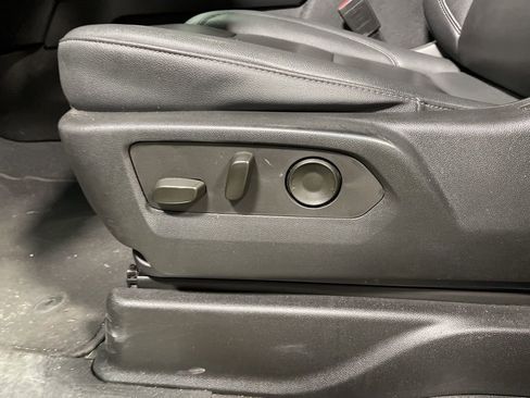 Used 2023 Chevrolet Suburban LT image 26