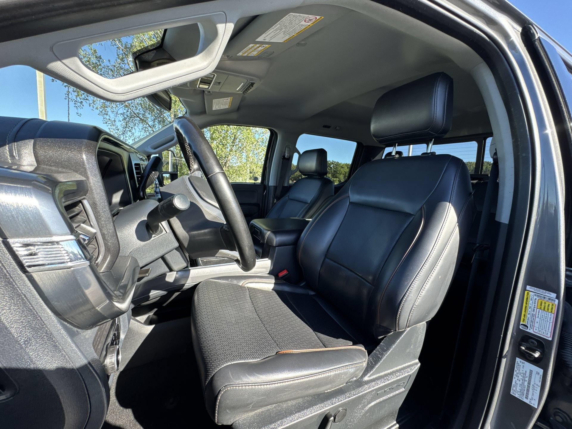 Used 2025 Ford F350 Lariat w/ Chrome Package AWD/4WD image 11