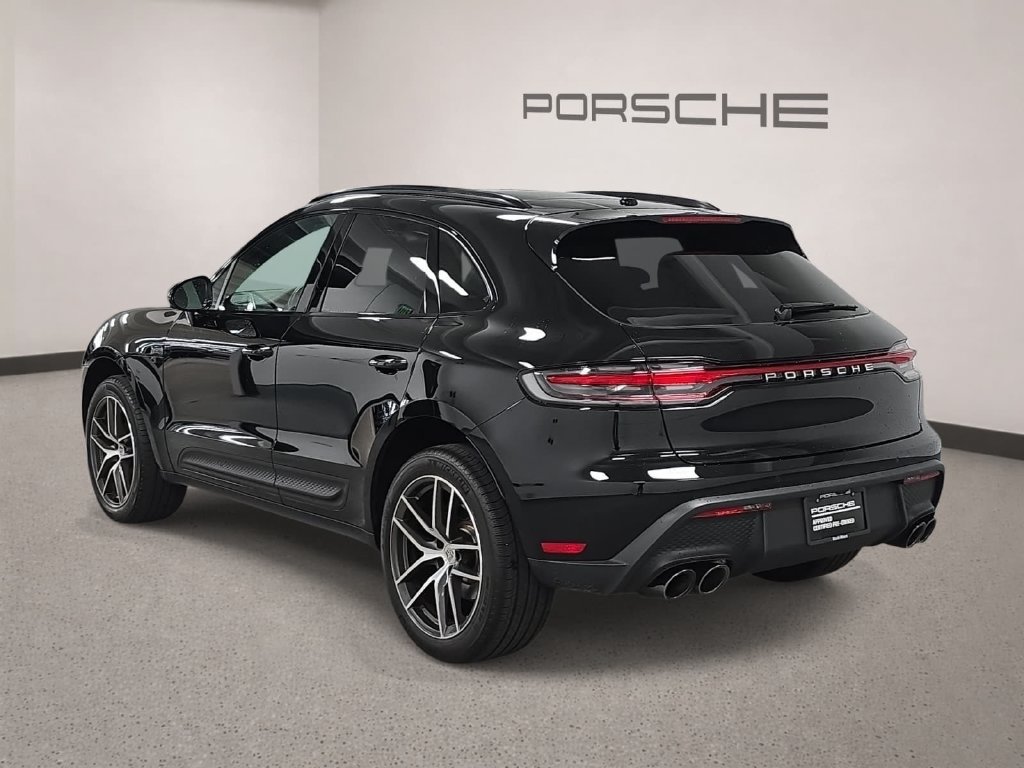 Certified 2026 Porsche Macan AWD/4WD image 3