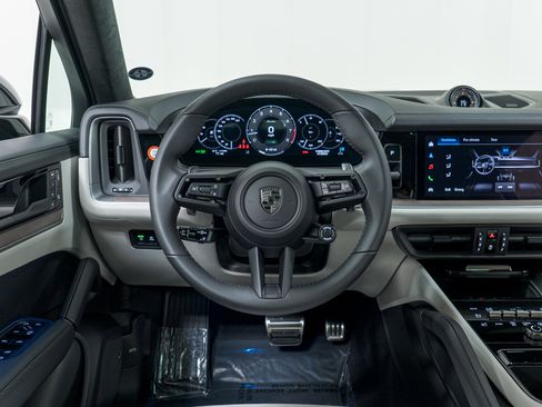 New 2026 Porsche Cayenne Turbo image 23