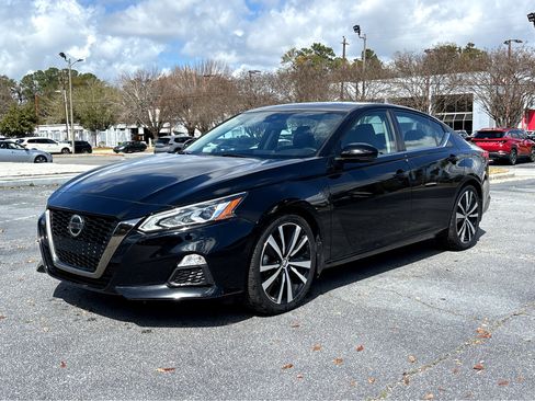 Used 2022 Nissan Altima 2.0 SR image 3