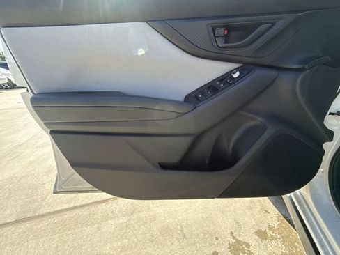 Used 2023 Subaru Crosstrek 2.0i Premium AWD/4WD image 13